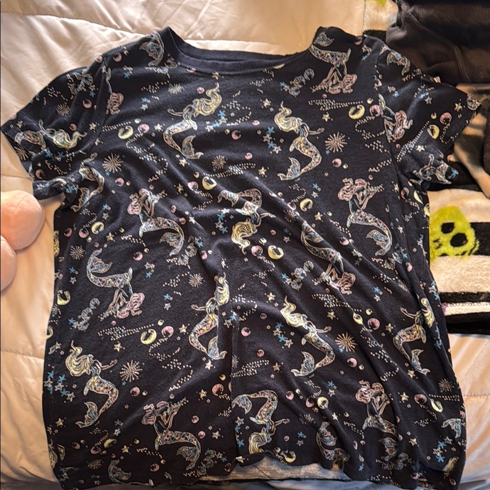 Torrid size 0 Mermaid Print women’s Shirt - Navy